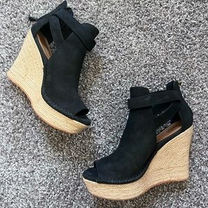 UGG Jolina Peep Toe Wedge Sandals - Size 7